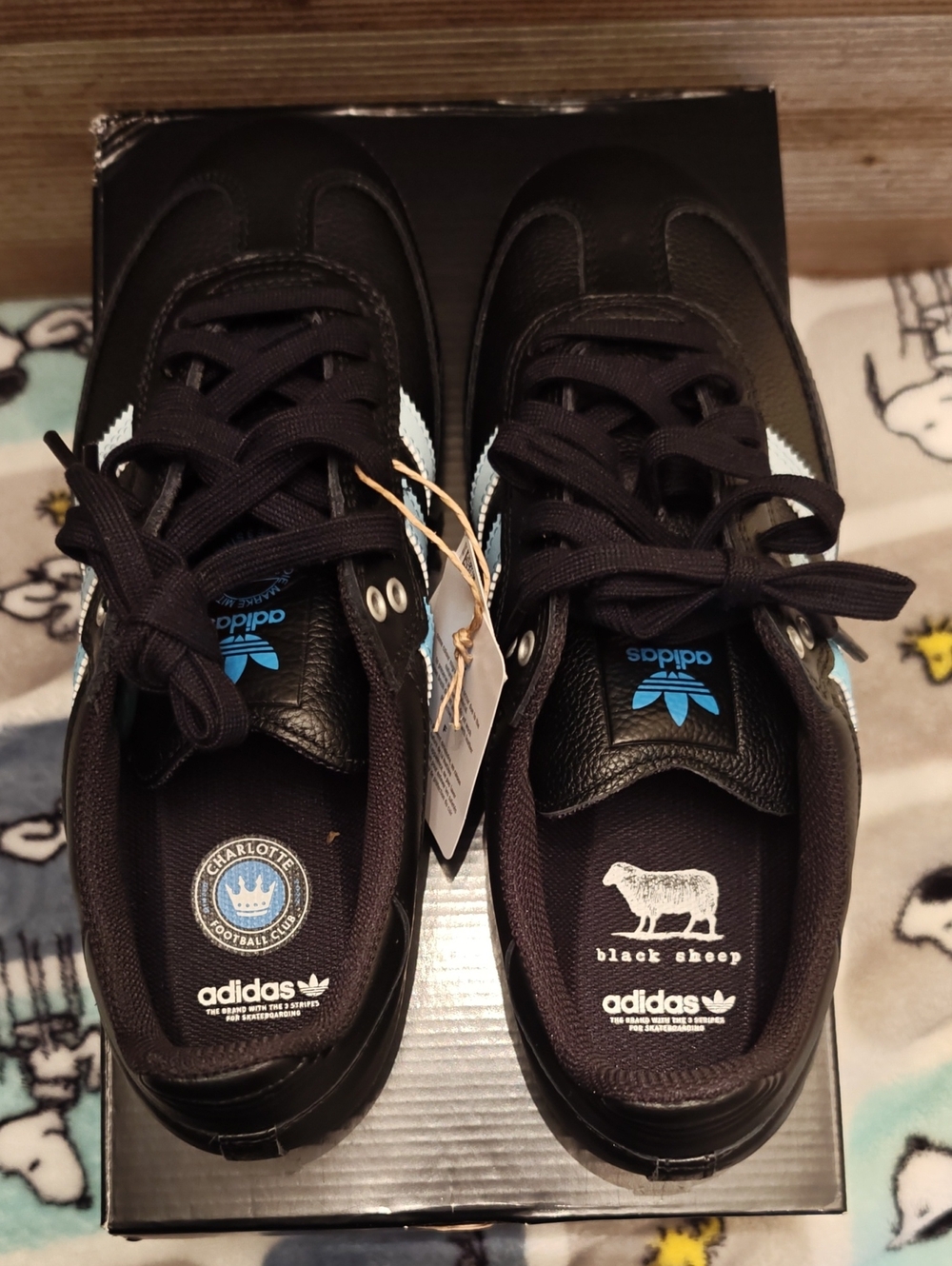 NWT Adidas Charlotte Black Sheep Samba Men's Size 7